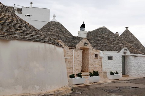 Trulli houses in Alberobello, UNESCO World Heritage Site, Apulia, Italy, Europe