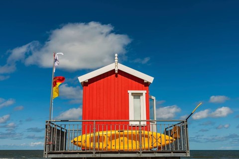 Hut for lifeguards, red, observation tower, rescue tower, beach, neutral, North Sea island,