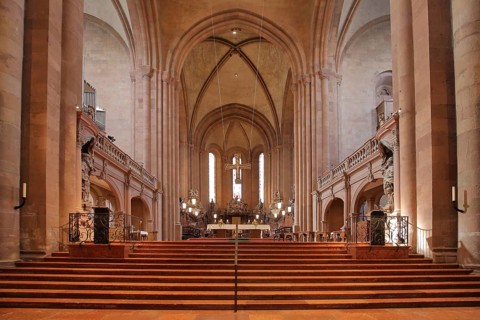 Interior view with stairs to the chancel, Gothic High Cathedral of St Martin, Mainz Cathedral, Old