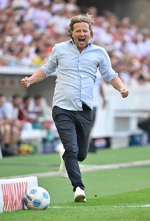Goal celebration Coach Bo Henriksen 1. FSV Mainz 05 MHPArena, MHP Arena Stuttgart,