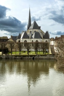 Nemours. Saint-Jean-Baptiste church on river Loing. Seine-et Marne department. Ile-de-France.