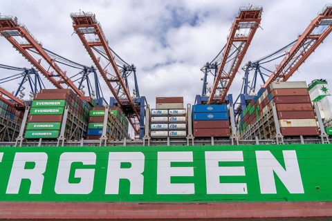 Euromax Container Terminal, container freighter Ever Genius, Evergreen shipping company, being
