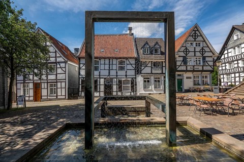 The old town centre of Essen-Kettwig, Ruhrstrasse, Weberbrunnen, Essen North Rhine-Westphalia,