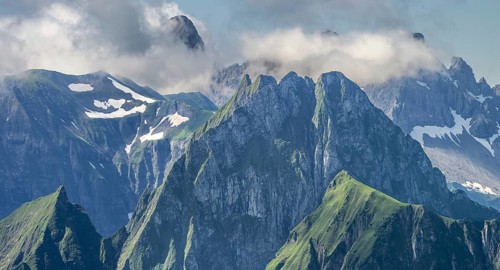 Mountain panorama from the Nebelhorn, 2224m, to the Höfats 2259m, behind it the Großer Krottenkopf,