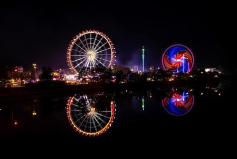 Night shot, overview, reflection in the river Neckar, Ferris wheel, Europa Rad, Gladiator, rides,