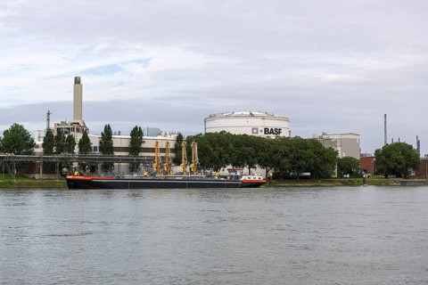 BASF, Lugwigshafen am Rhein, industrial area, ship, Mannheim, Baden-Württemberg, Germany, Europe