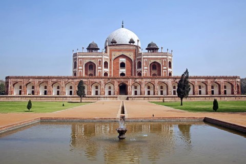 Fountain in the Charbagh Garden of the Tomb of Humayun in Delhi, India, Asia