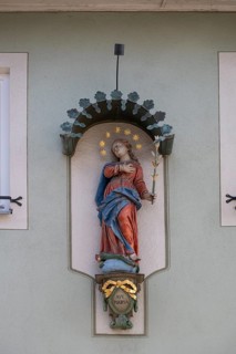 Figure of a saint on a house, Iphofen, Lower Franconia, Bavaria, Germany, Europe