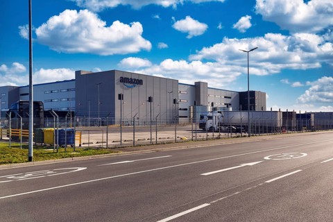 State-of-the-art Amazon logistics centre PAD2, Amazon.com, online shopping, access, Horn-Bad