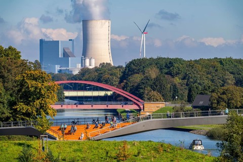 New bridge over the Rhine-Herne Canal and the Emscher, leap over the Emscher, bicycle and