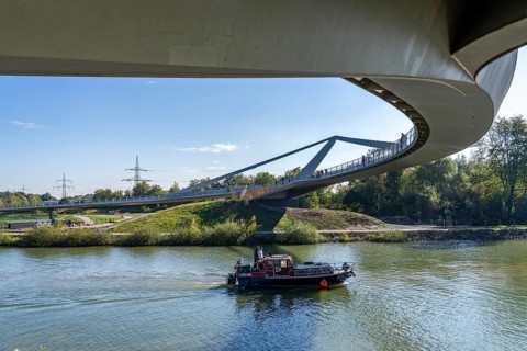 New bridge over the Rhine-Herne Canal and the Emscher, leap over the Emscher, bicycle and