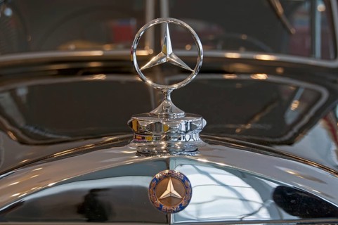 Mercedes star, Mercedes Benz 320 streamlined saloon, built in 1939, Mercedes Benz Museum,