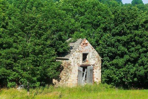 Dilapidated agricultural buildings