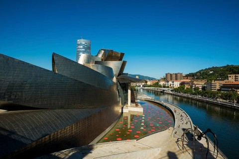 Guggenheim Museum Bilbao, architect Frank O. Gehry, Bilbao, Basque Country, Spain, Europe