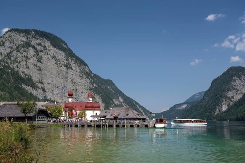 Königssee, Wallfahtskirche St. Bartholomä, with excursion boats, Schönau, Königssee, Berchtesgaden