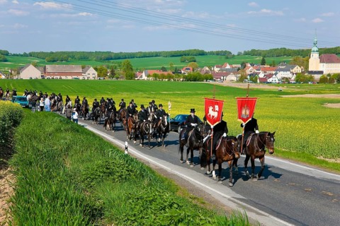 Every year at Easter there are about 5 processions in Lusatia, each with about 200 riders. The