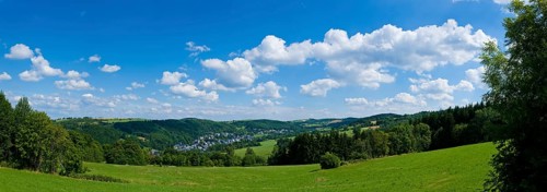 Geising, a popular winter sports resort in the Ore Mountains, also has many beautiful sides in