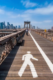 Brooklyn bridge, footpath, crossing, traffic, Manhattan, New York City, USA, North America