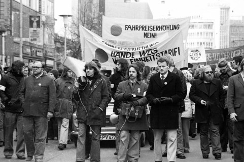 Demonstrations from 1-5 April 1975 in the centre of Hanover, which became traditional under the