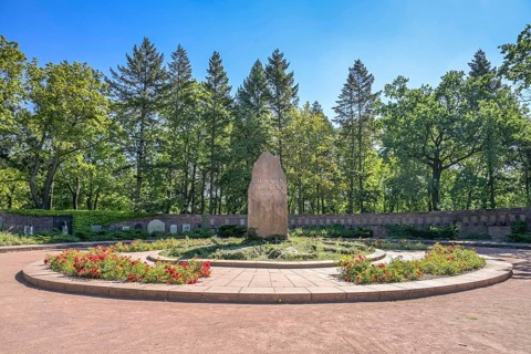Socialist Memorial, Friedrichsfelde Central Cemetery, Gudrunstrasse, Lichtenberg, Berlin, Germany,