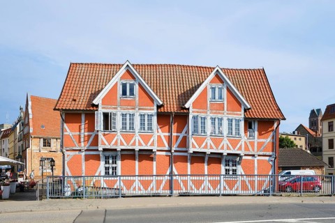 So-called Gewölbe, a heritage-protected half-timbered house over the Mühlenbach in the historic old