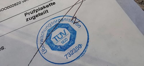 Car, passenger car, documents, TÜV report of the general inspection, result without defects found,