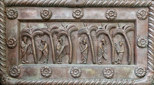Disputing Prophets, detail Porta San Ranieri, sculptor Bonanus of Pisa, Bonanno Pisano, 1180,