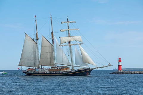 Sailing ship, pier light, Unterwarnow, Hanse Sail, Warnemünde, Rostock, Mecklenburg-Western