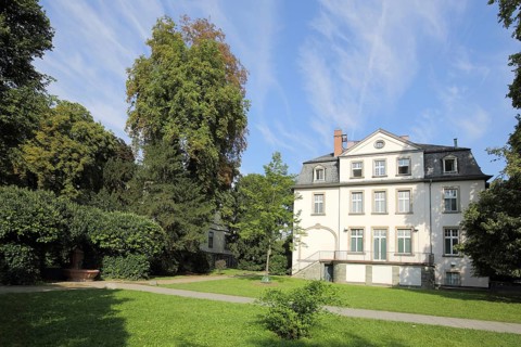 Villa im Metzlerpark, Schaumainkai, Sachsenhausen, Main, Frankfurt, Hesse, Germany, Europe