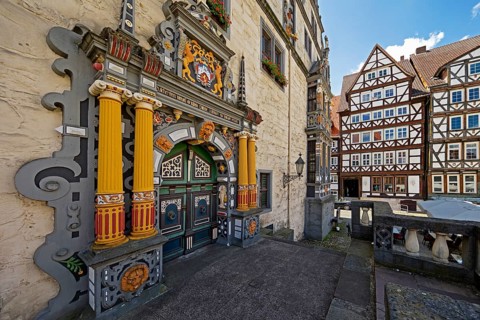 Main portal with colourful wood carving on Münden Town Hall, Weser Renaissance, Hann. Münden or