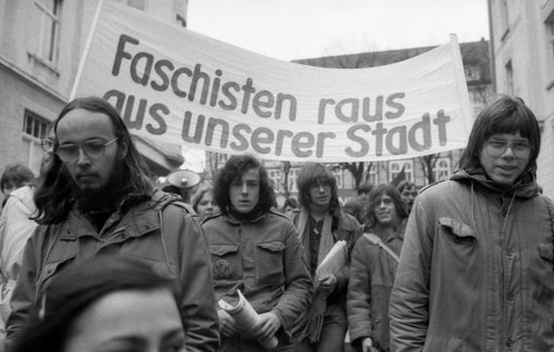 A ban on the Turkish right-wing organisation Graue Woelfe and the NPD was demanded by predominantly