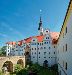 Castle Bridge and Bear Pit, Hartenfels Castle, Torgau, Saxony, Germany, Europe