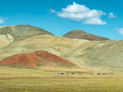 Mountains and pasture landscape, highlands of Tibet, China, Asia
