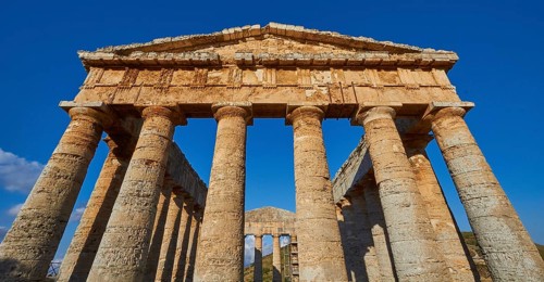 Evening light, Doric Temple, Segesta, super wide angle, oblique aerial view, front, pediment,