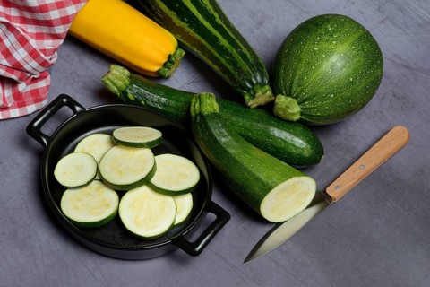 Various courgettes (Cucurbita pepo), courgette convar. giromontiina
