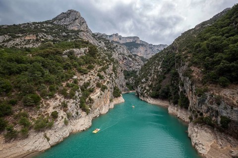 Boats on the Verdon River, entrance to the Verdon Gorge, Gorges du Verdon, Lac de Sainte-Croix,