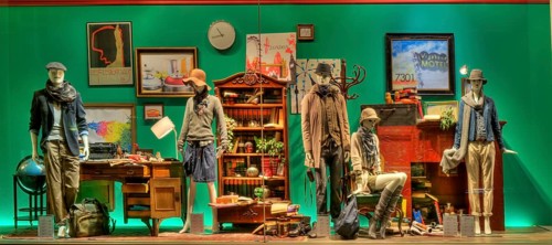 Shop windows, fashion, trends, shopping, retail, lingerie, clothing, textile industry