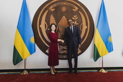 (L-R) Annalena Baerbock (Buendnis 90 Die Gruenen), Bundesaussenministerin, und Paul Kagame,
