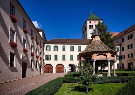 Augustinian Canons' Monastery, Neustift Monastery, also Abbey, Abbey Church, Fountain of Miracles,