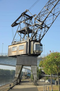 Old harbour crane, cargo crane, battery, Höchst, Frankfurt, Hesse, Germany, Europe