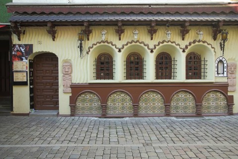 Local at Große Rittergasse, Alt-Sachsenhausen, Sachsenhausen, Main, Frankfurt, Hesse, Germany,
