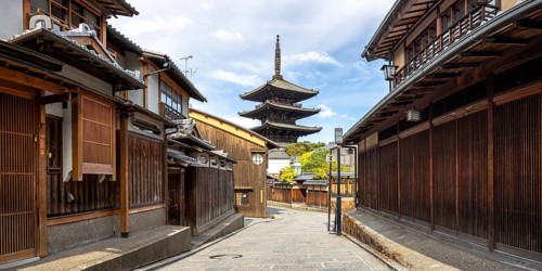 Historic old town of Kyoto with Yasaka Pagoda and Hokan-ji Temple panorama in Kyoto, Japan, Asia