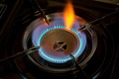 Symbolic image, gas cooker, gas price, gas price increase, energy, energy costs, gas flame