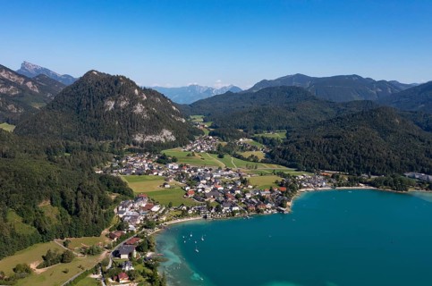 Drone shot, panorama shot, Fuschlsee, Fuschl am See, Alpine foothills, Salzkammergut, Land