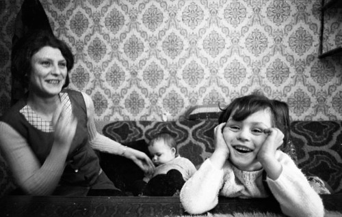 Unemployed at the Dortmund Labour Office and at home in Dortmund on 17.12.1974. Unemployed with