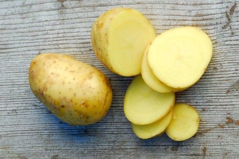 Potato slices and potatoes, Charlotte variety