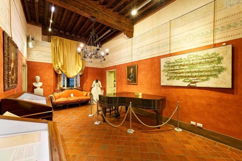 Exhibition room with original grand piano of the composer Giacomo Puccini, Steinway & Sons,