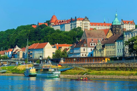 Pirna is a large district town and the administrative seat of the Sächsische Schweiz-Osterzgebirge
