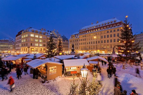 Christmas market on the Neumarkt