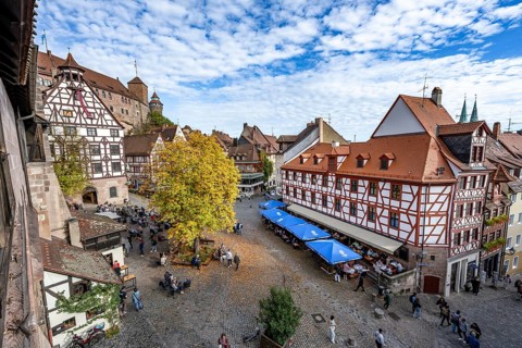 Square at the Tiergärtnertor with half-timbered houses, Pilatus House, at the Kaiserburg, in